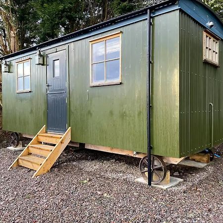 Corry Lodge Estate - Sheperds Huts Or Container Stays With Sea View 브로드포드 외부 사진