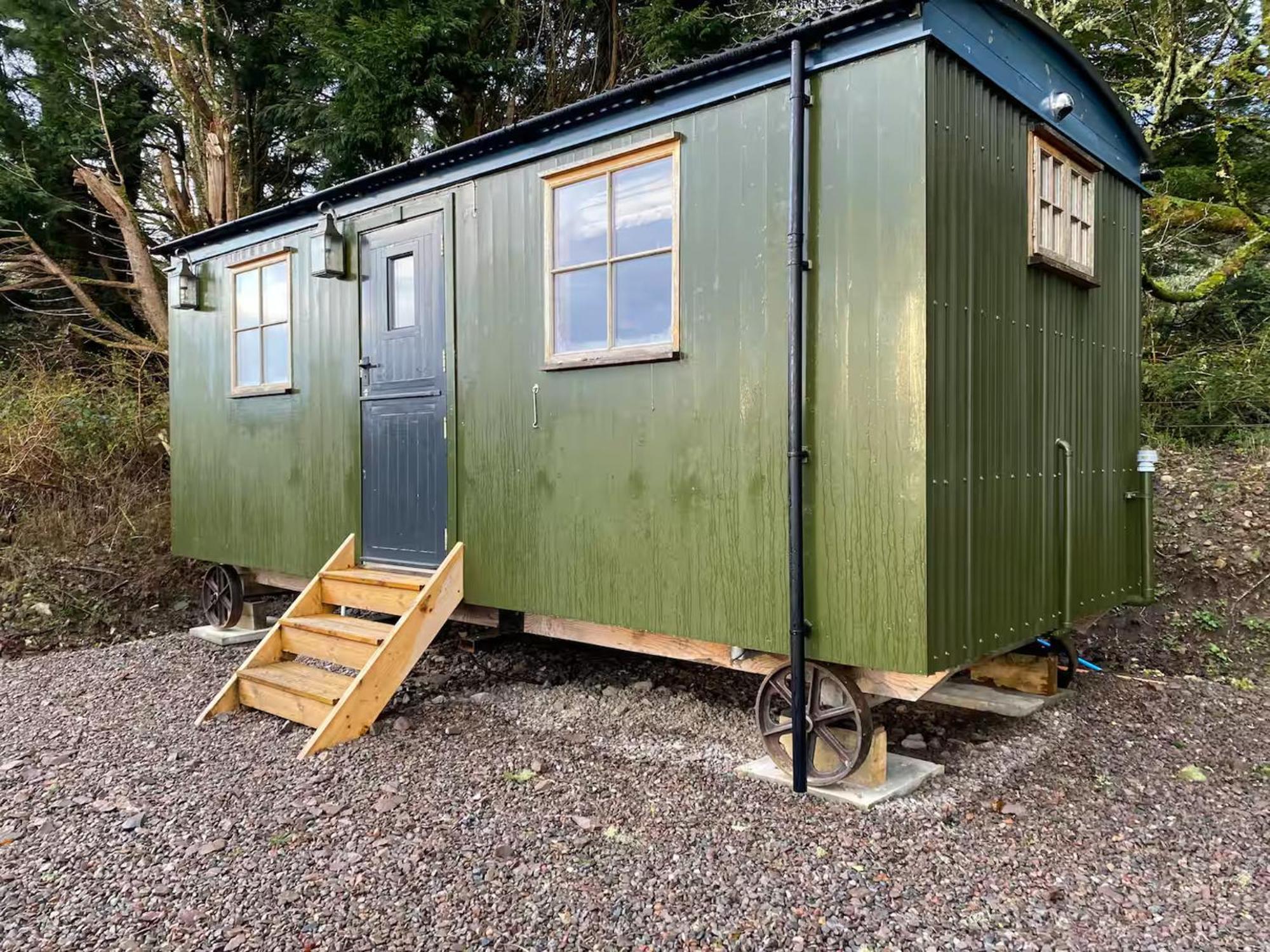 Corry Lodge Estate - Sheperds Huts Or Container Stays With Sea View 브로드포드 외부 사진