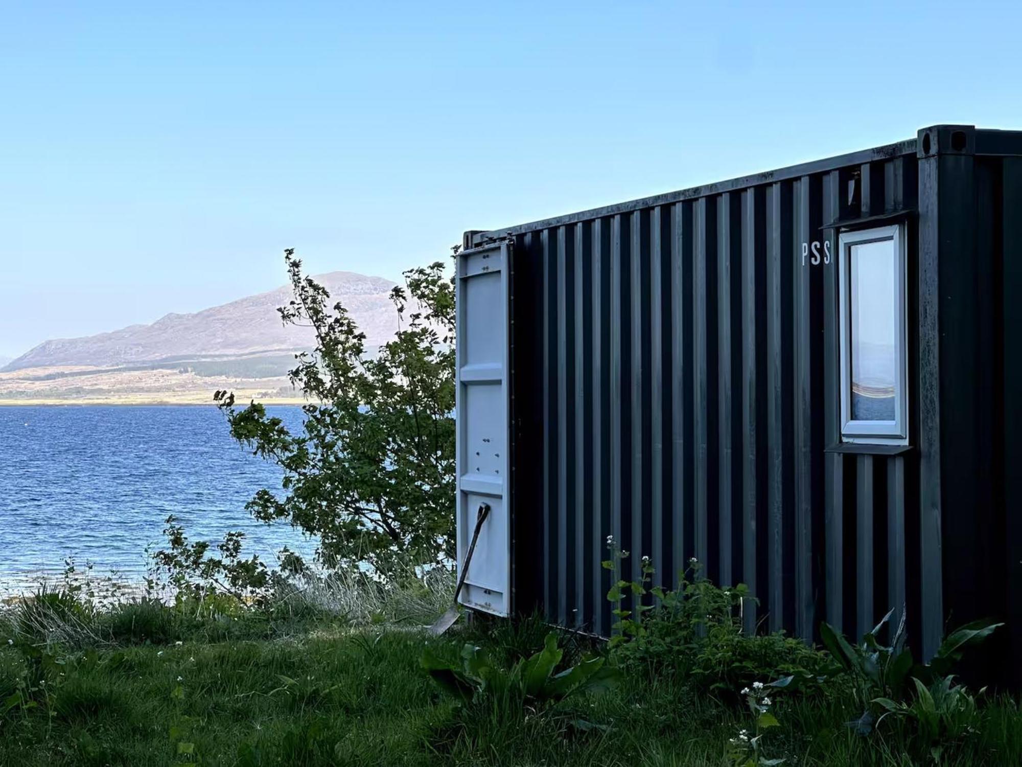 Corry Lodge Estate - Sheperds Huts Or Container Stays With Sea View 브로드포드 외부 사진